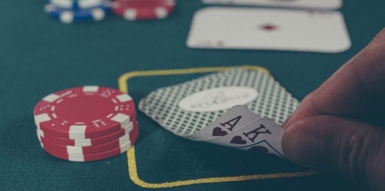 Chơi Live Casino mượt mà trên điện thoại di động